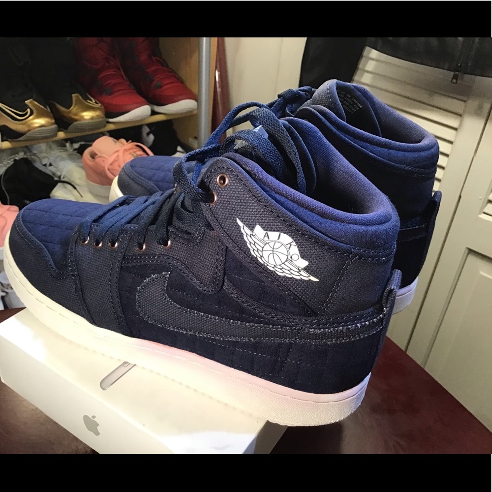 Jordan 1 RetroAJKO Blue Quilted - Picture 8 of 16